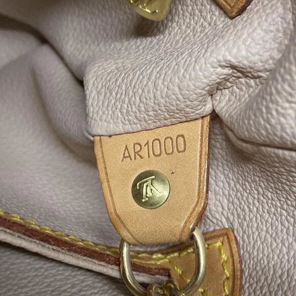 LOUIS VUITTON Petit Bucket Monogram - Shoulder Bag 667-080925 - Picture 12 of 14